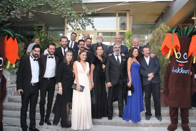 Hakkari’de halaylı gala 26