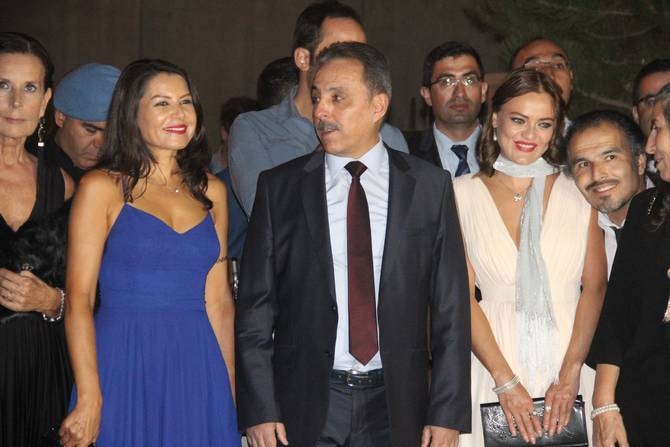 Hakkari’de halaylı gala 7