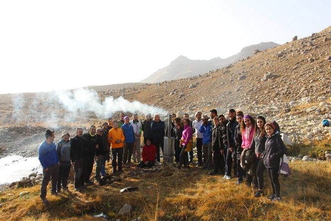 CİSAD dağcıları 3764 metre Karadağa zirve yaptı 2