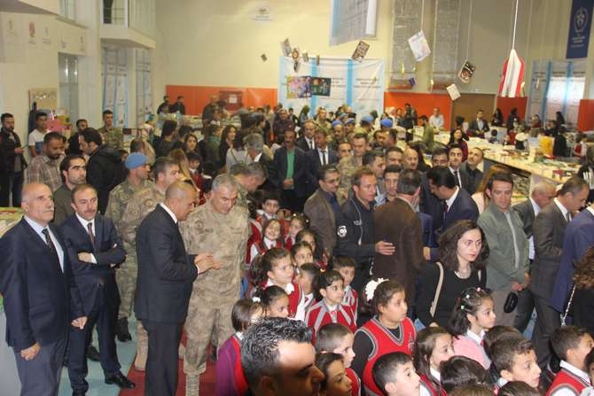 Hakkari'de 1 .Kitap Fuarı 21