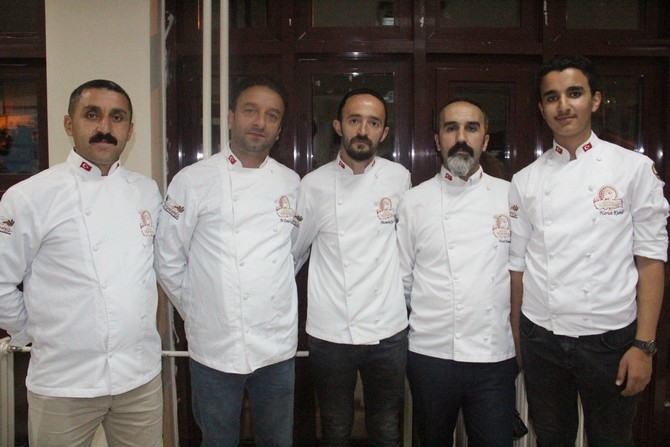 Omar Türk Müziği Hakkari’de konser verdi 8