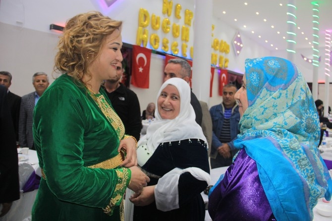 Vali Toprak’a halaylı veda gecesi! 18