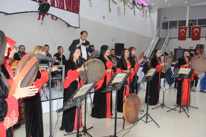 Vali Toprak’a halaylı veda gecesi! 24