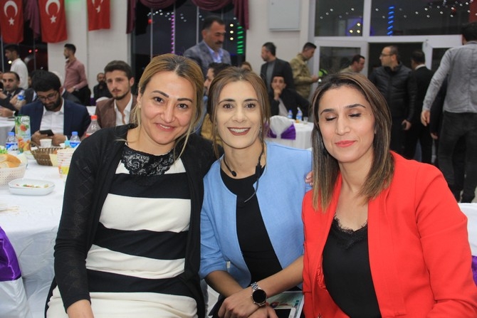 Vali Toprak’a halaylı veda gecesi! 30