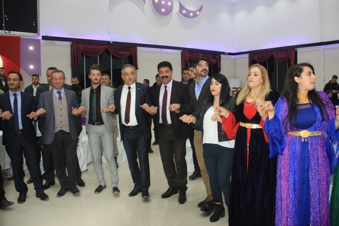 Vali Toprak’a halaylı veda gecesi! 32