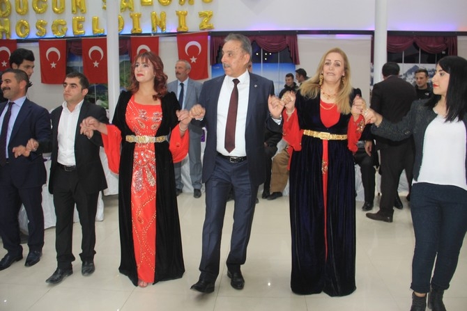 Vali Toprak’a halaylı veda gecesi! 41