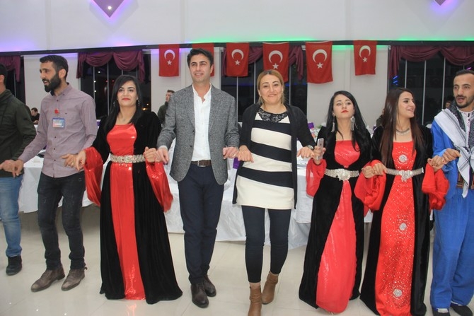 Vali Toprak’a halaylı veda gecesi! 47