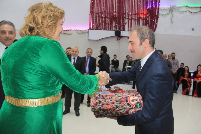 Vali Toprak’a halaylı veda gecesi! 54