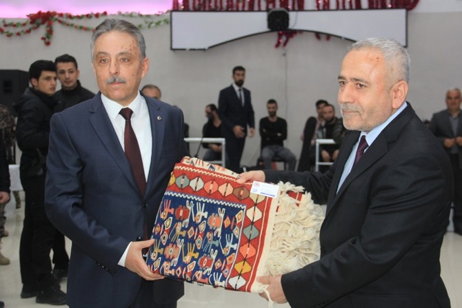 Vali Toprak’a halaylı veda gecesi! 56