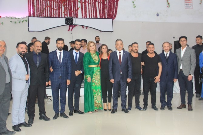 Vali Toprak’a halaylı veda gecesi! 61