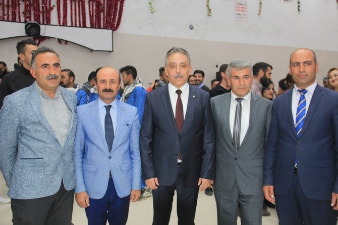 Vali Toprak’a halaylı veda gecesi! 68