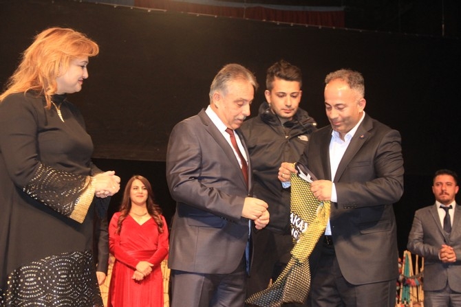 Vali Toprak gözyaşlarına hakim olamadı 10