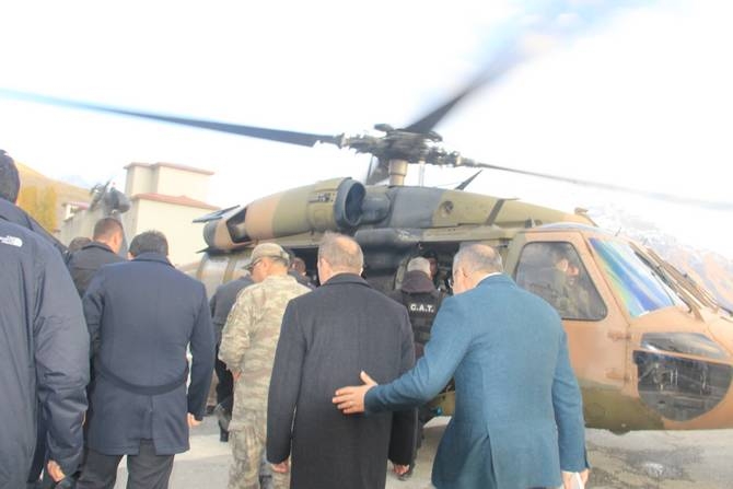 Bakan Soylu, Hakkari’de yaralı askerleri ziyaret etti 11
