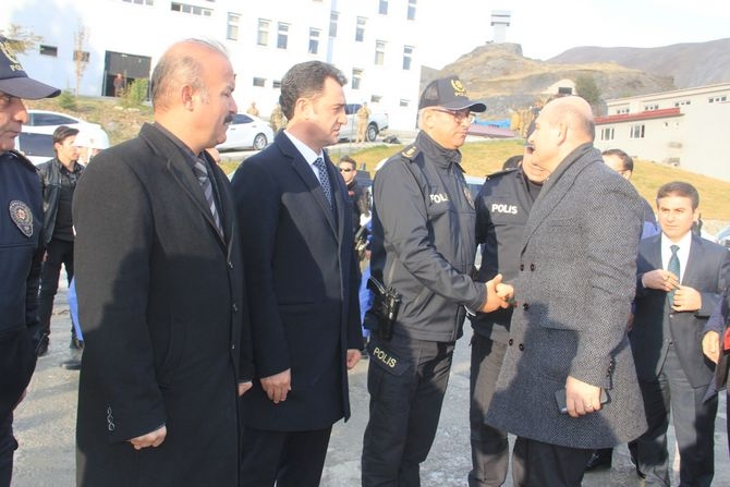 Bakan Soylu, Hakkari’de yaralı askerleri ziyaret etti 6