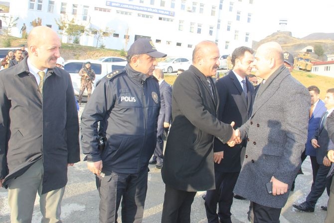 Bakan Soylu, Hakkari’de yaralı askerleri ziyaret etti 7
