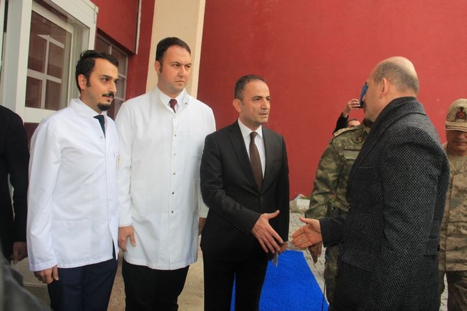 Bakan Soylu, Hakkari’de yaralı askerleri ziyaret etti 8