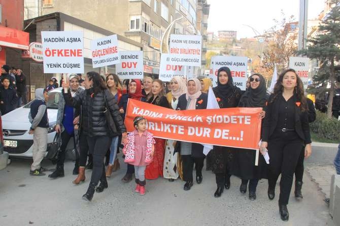 Ak kadınlar yürüyüş düzenledi 10