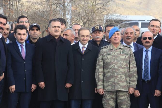 Hakkari bayrak töreni 16