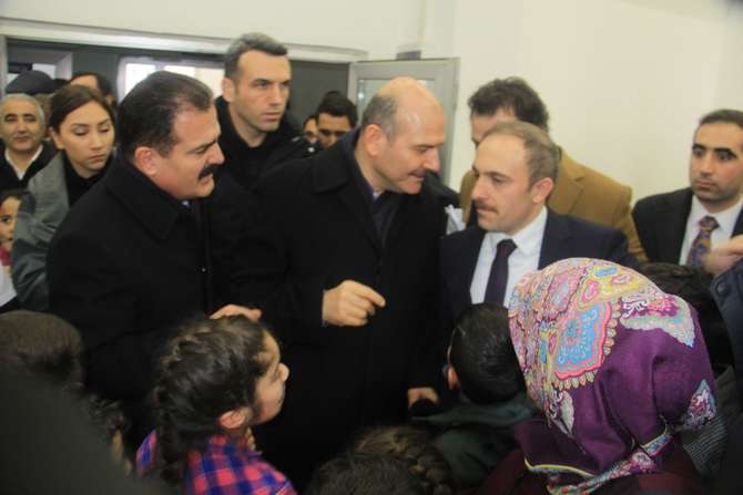 Bakan Soylu Hakkari'de 64