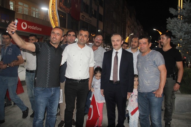 Hakkari'de Milli Birlik ve Demokrasi yürüyüşü 19