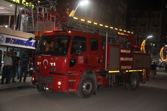 Hakkari'de Milli Birlik ve Demokrasi yürüyüşü 24