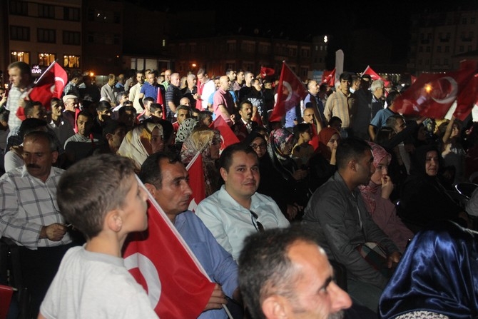 Hakkari'de Milli Birlik ve Demokrasi yürüyüşü 26