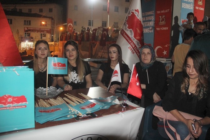 Hakkari'de Milli Birlik ve Demokrasi yürüyüşü 38