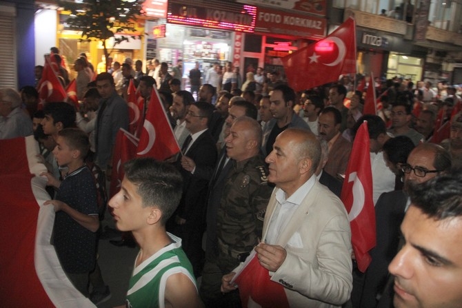 Hakkari'de Milli Birlik ve Demokrasi yürüyüşü 5