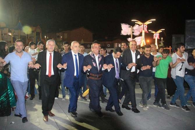 Ankaralı kadınlar Hakkari'ye renk kattı 16