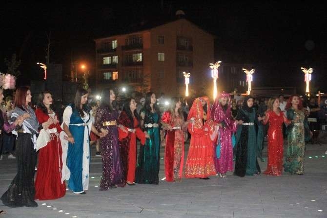 Ankaralı kadınlar Hakkari'ye renk kattı 21