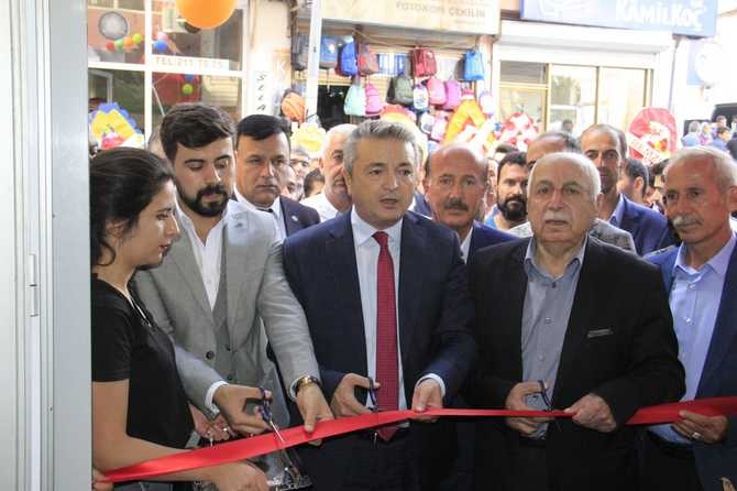 Hakkari'de Vural Eczanesi Hizmete Açıldı 24