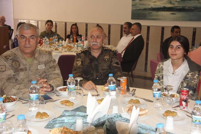 Hakkari'de 19 Eylül gaziler günü 15