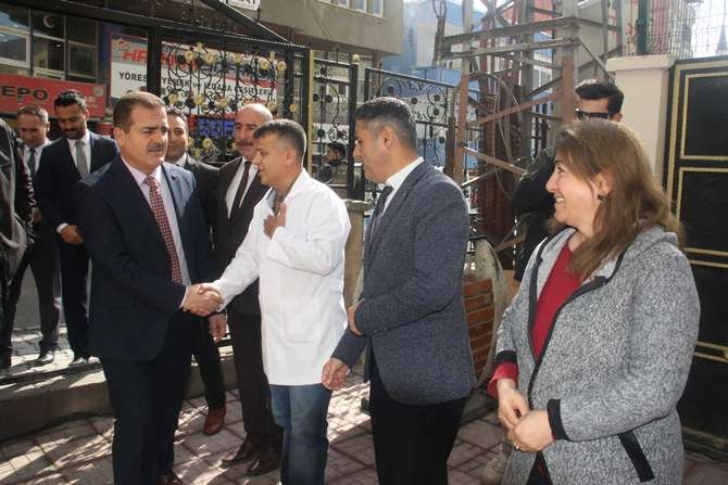 Vali Akbıyık, belediye birimlerini ziyaret etti 3