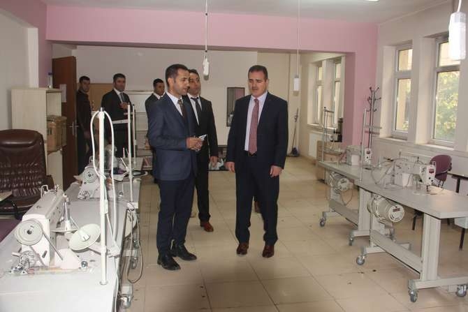 Vali Akbıyık, belediye birimlerini ziyaret etti 8
