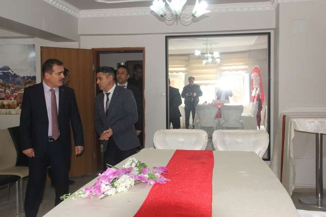 Vali Akbıyık, belediye birimlerini ziyaret etti 9