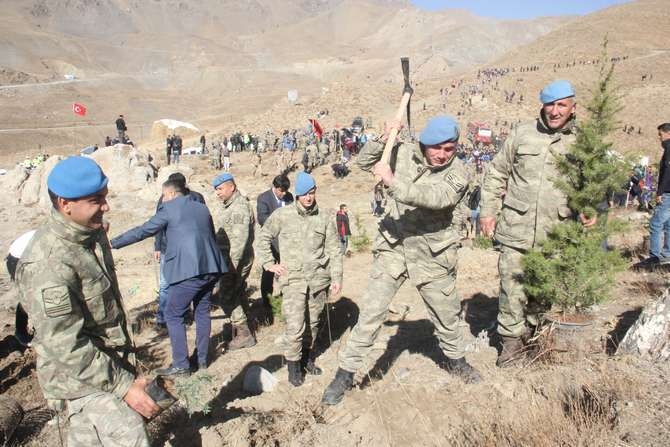 Halk, asker ve polis 50 fidan dikti 41