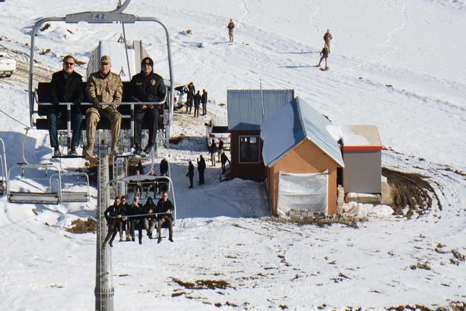 Hakkari’de ilk defa Telesiyej ile tanıştı 22