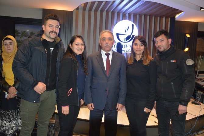 Vali Toprak, türkülerle Hakkari’den ayrıldı 28