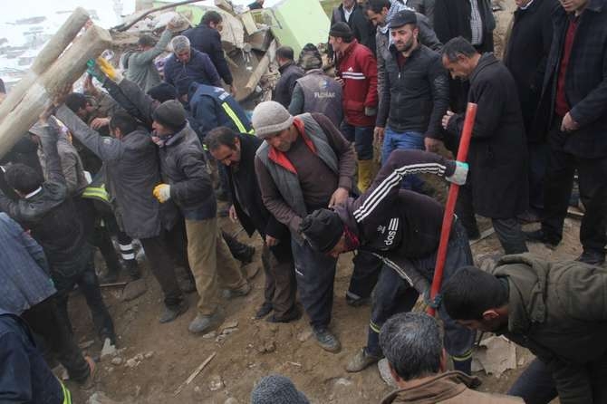 Başkale depreminde ilk fotoğraflar 4