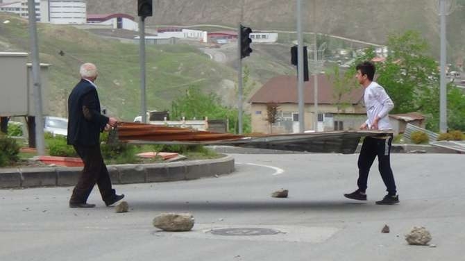 Hakkari'de fırtına dehşeti yaşandı 4