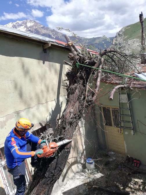 Hakkari'de hasar tespit çalışmaları 10