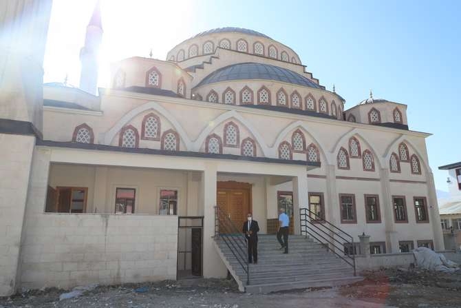 Ulu cami hizmete açıldı 1