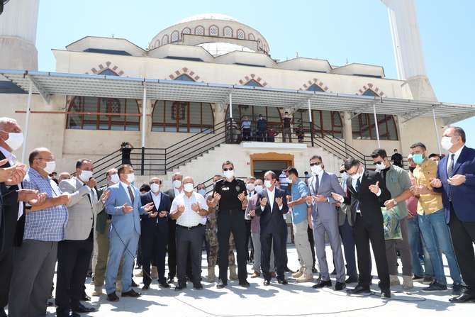 Ulu cami hizmete açıldı 21