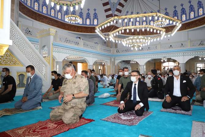 Ulu cami hizmete açıldı 23