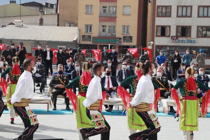 Hakkari'de Cumhuriyet Coşkusu 10