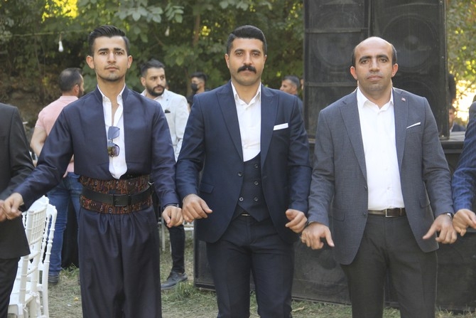 Çiftçi ailesinin mutlu günü-2021 12