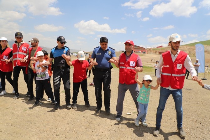 2800 rakımda halaylı karne şenliği 51