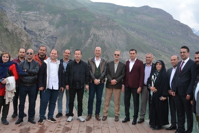İranlı turistler Hakkari'de 13