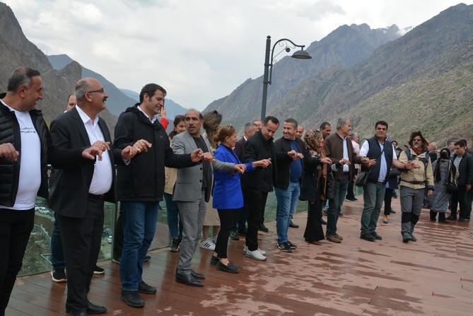 İranlı turistler Hakkari'de 23