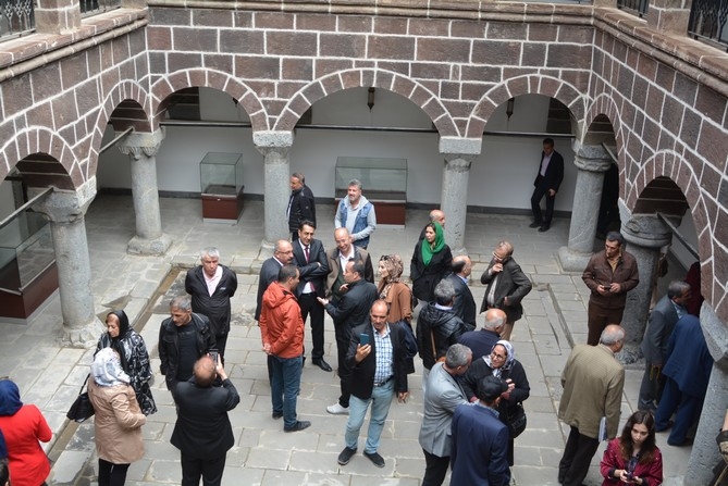 İranlı turistler Hakkari'de 27